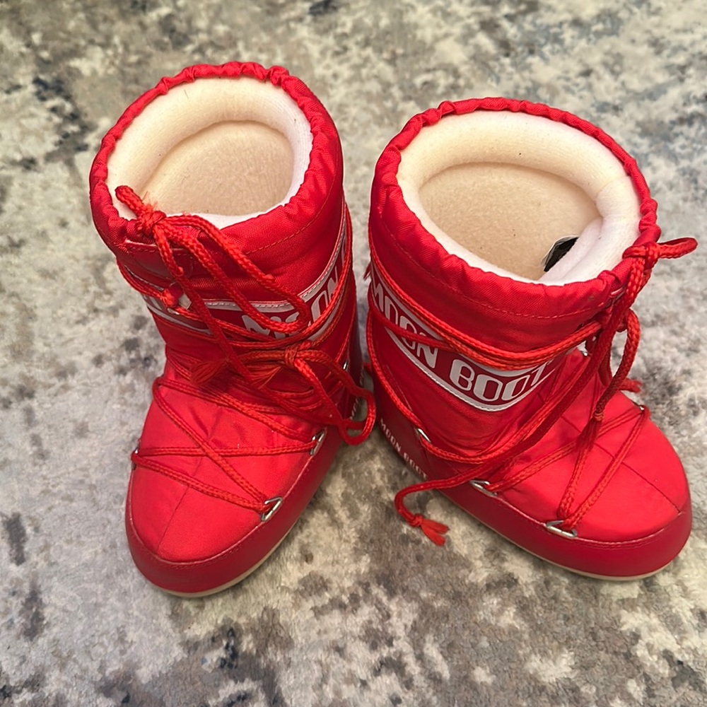 Kids moon boots
